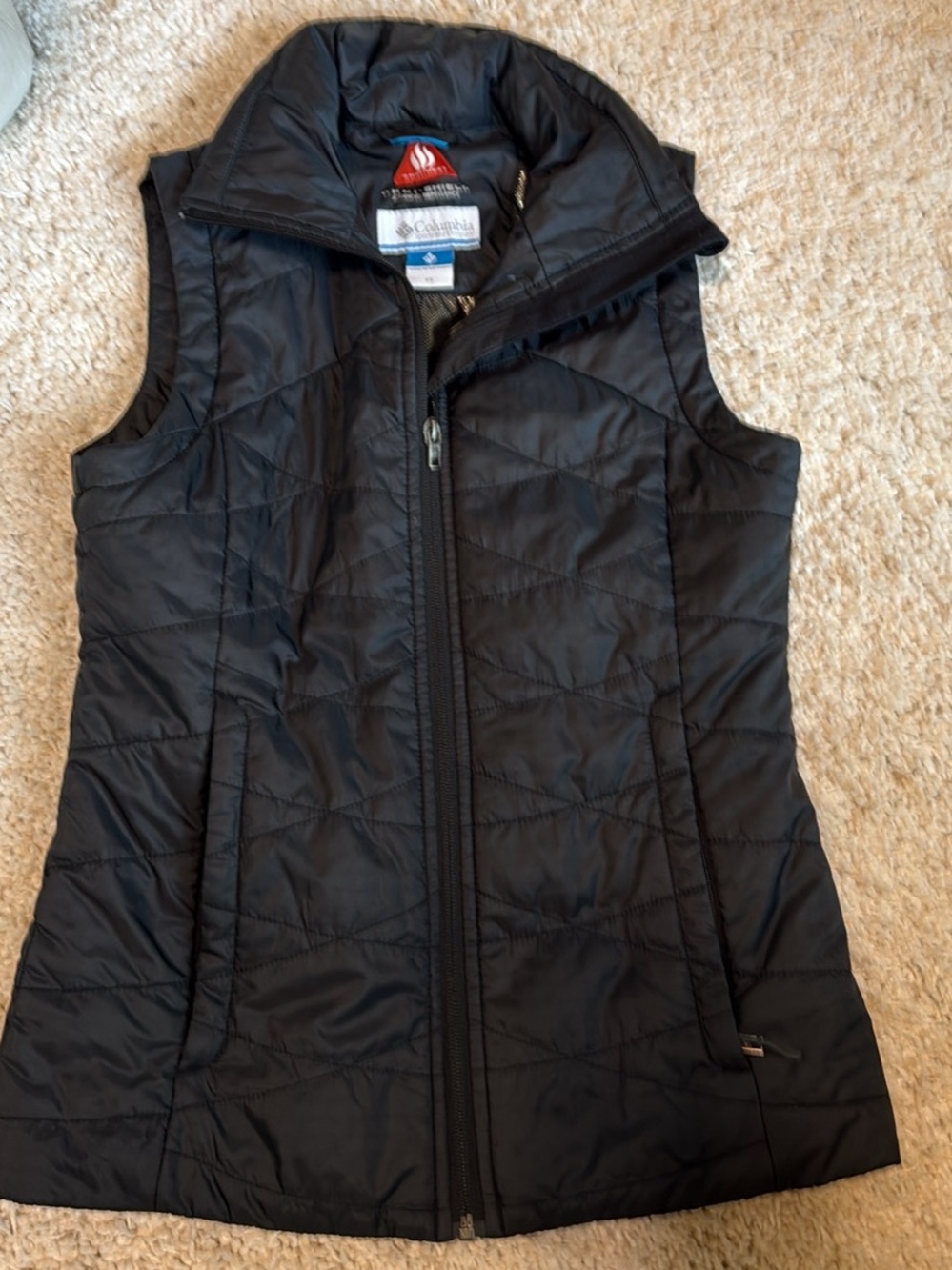 Like new wore 2x Columbia women’s black vest xs omni shield heat advances repell